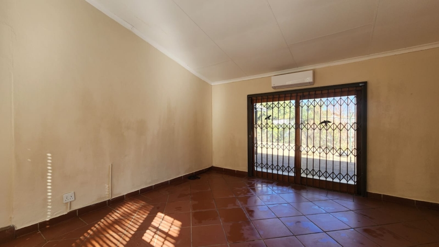 To Let 4 Bedroom Property for Rent in Schoemansville North West